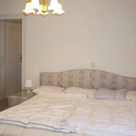Haus Schubert Apartamento *